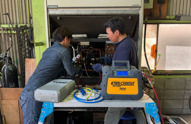 工場の作業環境を一新！業務用エアコン工事で快適空間を実現！