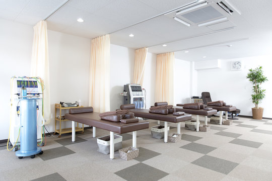 接骨院専用！エアコン取付けサービスで環境を整えよう。