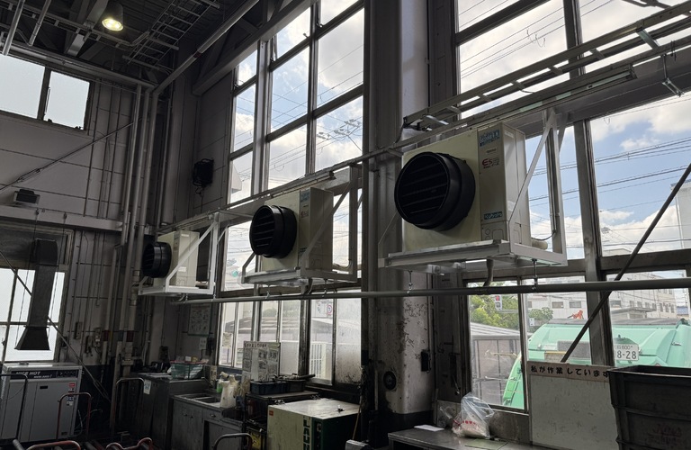 夏の熱中症を防ぐ業務用エアコン！桜井市の快適な職場環境へ。