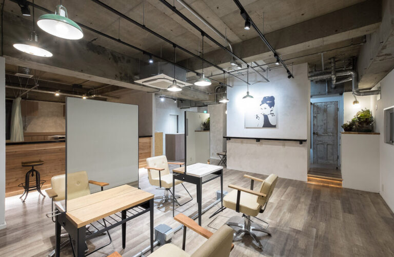 藤井寺市の美容院に最適な業務用エアコン工事を専門とするプロフェッショナル